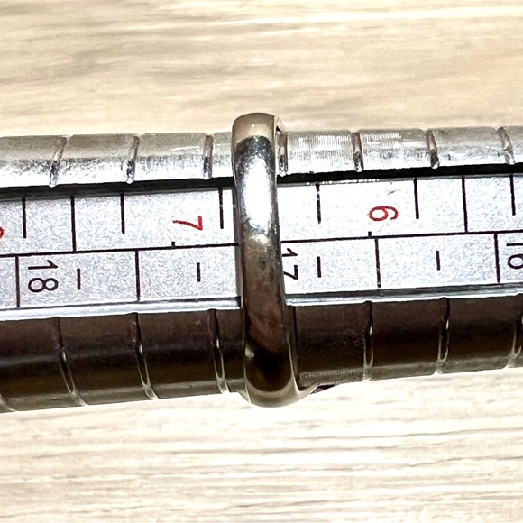 Vintage Designer Marsala Sterling Silver Pebble Cut-Out Dome Ring, Size 6.75 - Picture 10 of 10